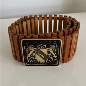 VINTAGE 👑 Wooden Bamboo Belt with Gold Emblem